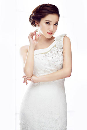 女警察被戴肛钩走路疼的预防措施和